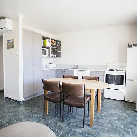 Apollo Lodge And Apartment Wanaka Room photo