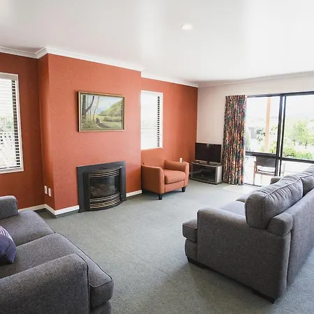 Apollo Lodge And Apartment Wanaka Room photo