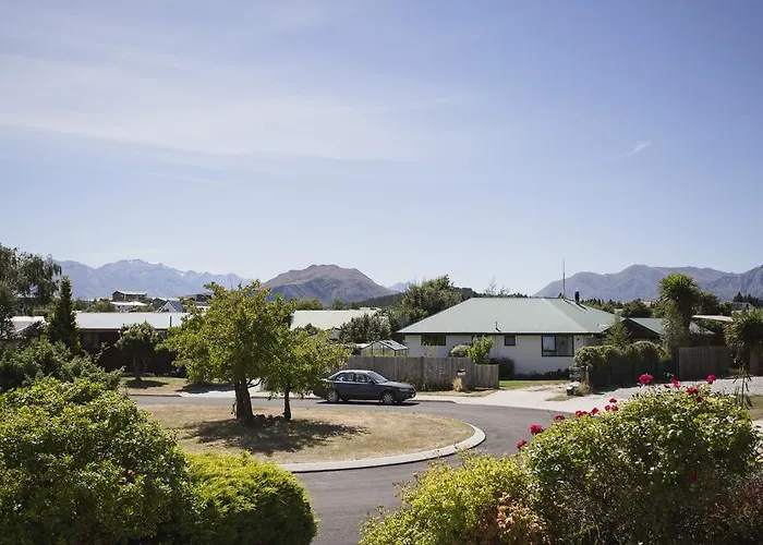Apollo Lodge And Apartment